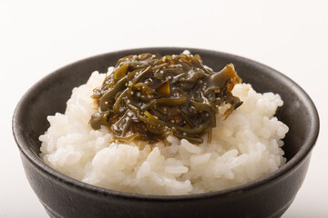 めかぶご飯　(子持ちめかぶ)