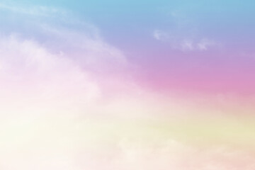 Obraz na płótnie Canvas Beautiful sky and clouds in pastel tones.