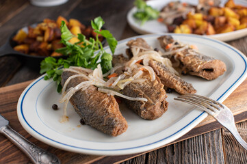 Fried herring with roasted potatoes