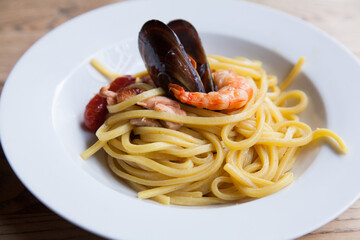 spaghetti with seafood