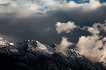 Obraz premium clouds over the mountains