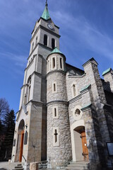 Fototapeta na wymiar church in Zakopane in Krupówki