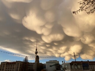 Berlin  Kugelwolken