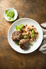 Beef burgers with basil and sun dried tomatoes