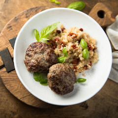 Beef burgers with basil and sun dried tomatoes