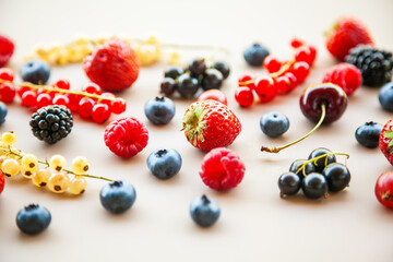 Naklejka na ściany i meble Summer berries