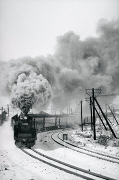 旭川市街地を走る蒸気機関車,C55 49号機,北海道宗谷本線,1970年