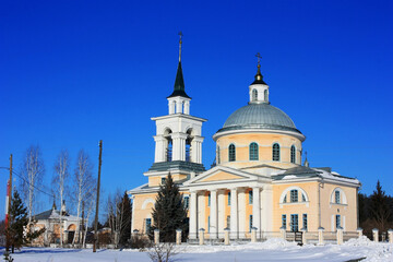 Fototapeta na wymiar Old Ukrainian Orthodox Christian church
