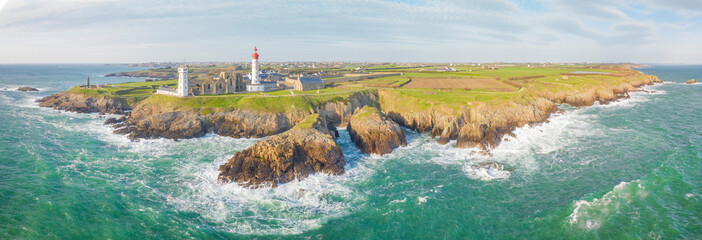 Panorama drone de la pointe Saint Mathieu en Bretagne dans le Finistère. © jmbreizh