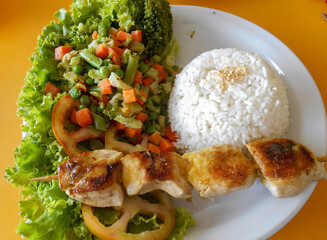 Pollo con arroz