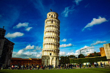 piazza dei miracoli city