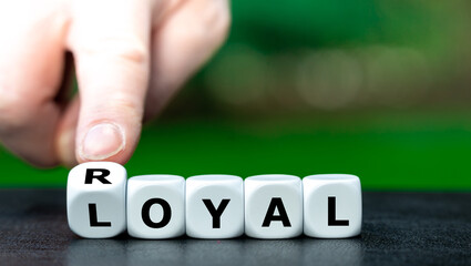 Dice form the word royal and loyal.