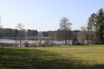 burgäschisee moorlandschaft in aeschi solothurn bern
