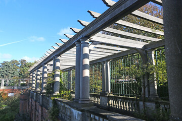 	
Hampstead Pergola in London