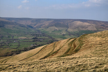 Naklejka premium The Great Ridge in the Dark Peak of the Peak District, Derbyshire, UK