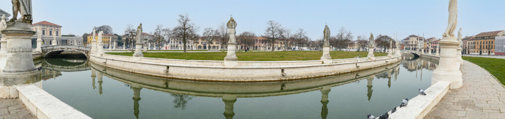 Fototapeta na wymiar Extra wide view of the beautiful square of Prato della Valle in Padua