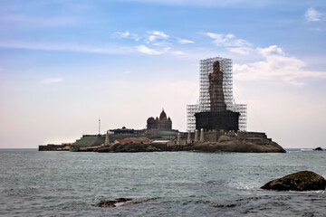 Fototapeta premium Maintenance work being done for Thiruvalluvar Statue in Indian Ocean at Kanyakumari, India