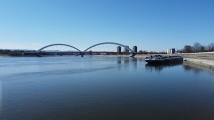 Obraz premium bridge over the river