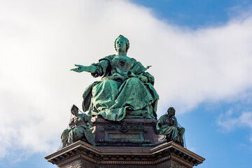 Fototapeta na wymiar Empress Maria Theresia monument on Maria-Theresien-Platz square, Vienna, Austria