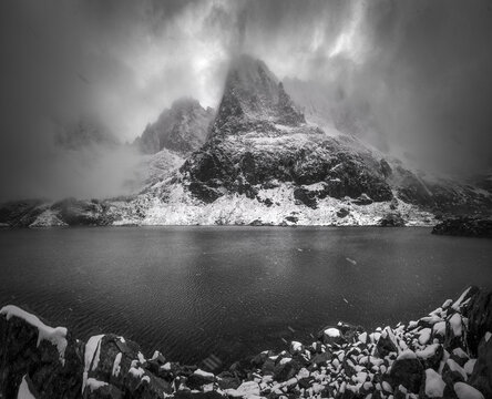Snow falls during an early fall storm in the Ansel Adams Wilderness, California, USA