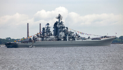 Fototapeta premium Nuclear-powered heavy missile cruiser of the Russian Navy on a parade raid in Kronstadt.