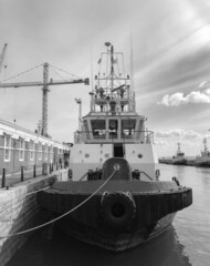 Naklejka premium Barco piloto na Doca do Espanhol, Lisboa, Portugal