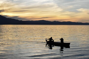 lake, activity, leisure, nature, sunset, recreation, canoeing, water, canoe, lifestyle, silhouette, fishing