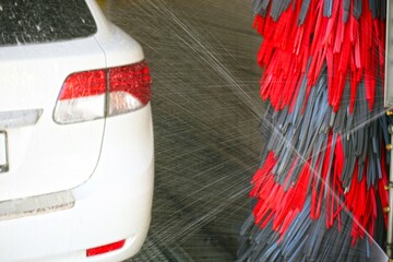 Auto in der Waschanlage