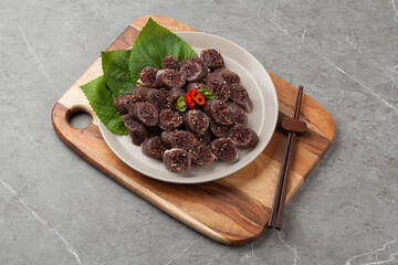 Sundae, boiled, steamed, intestines, pig intestines, glass noodles, vegetables, vegetables, food, meals, food, food, ingredients, ingredients, soft, chewy, chewy, condiments, savory, cooking, cook, me