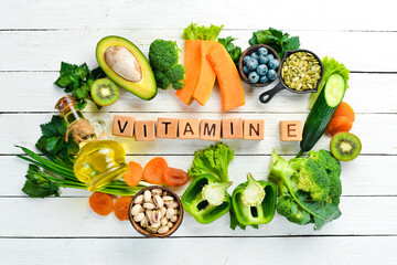 Foods rich in vitamin E: pumpkin, broccoli, dried apricots, parsley, avocado and vegetables. The...