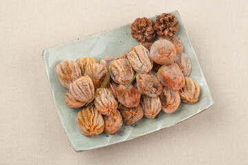 Dried persimmons, persimmons, half dried persimmons, dried persimmons, seedless, fruit, desserts, dried, dried, sweet, food, snacks, fruits, ingredients, desserts.