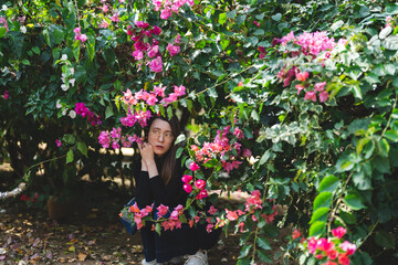 南国植物園にいる女性