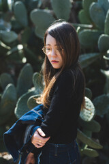 南国植物園にいる女性