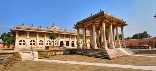 Panoramic view of the Sarkhej Roza monument in Makarba, Ahmedabad, Gujarat, India © Virendra Photography/Wirestock Creators