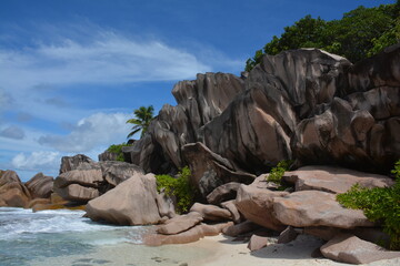 Fototapeta na wymiar Famous rocks of Seychelles. No filters.