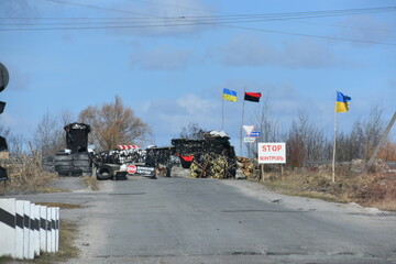Ukraine, dam, barricade, checkpoint, defense, © Albin Marciniak