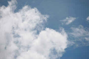 Obraz premium Clouds on the blue sky nature with space background wallpaper