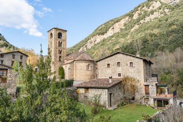 Fototapeta na wymiar Amazing view of medieval village of Beget in Girona , spanish Pyrenees.
