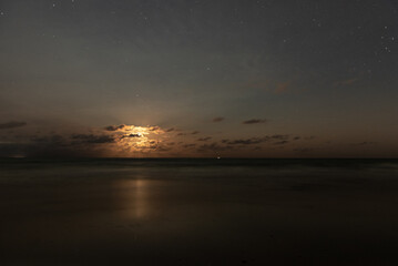 Obraz premium Puesta de luna