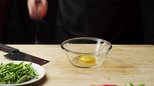Northeastern characteristics, Chinese home-style stir-fried vegetables, scrambled eggs with garlic moss