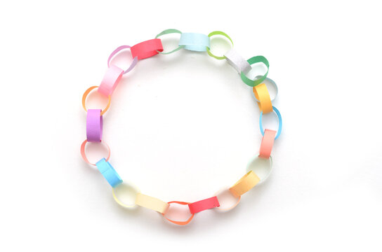 Circle paper chains