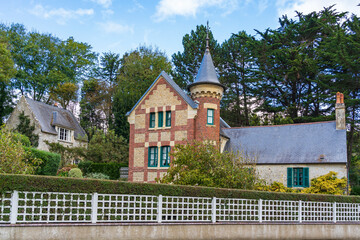 In the village of Vierville-sur-mer near Omaha-beach in Normandy, France are these beautiful houses