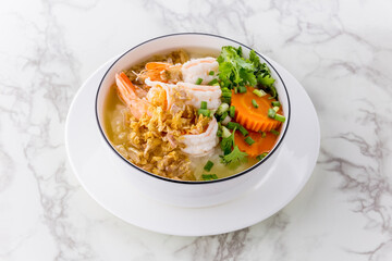 Rice porridge with shrimp