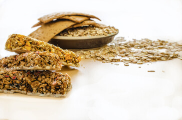 Fitness bars and crispbreads