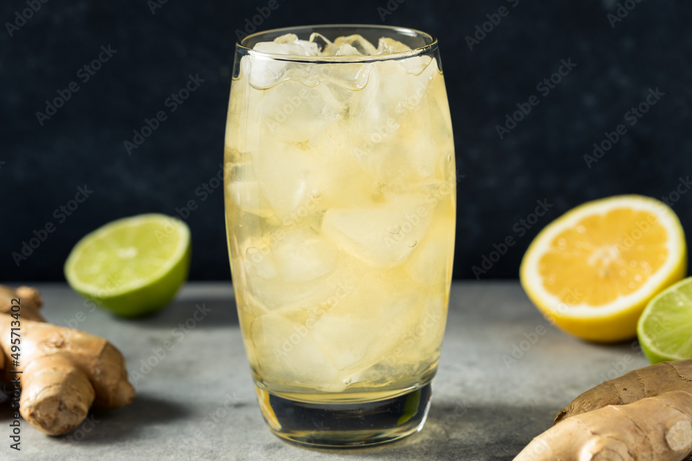 Wall mural Cold Refreshing Ginger Beer