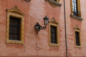 Granada from muslim architecture to Renaissence