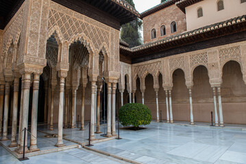 Obraz premium Granada from muslim architecture to Renaissence