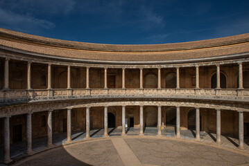 Fototapeta premium Granada from muslim architecture to Renaissence
