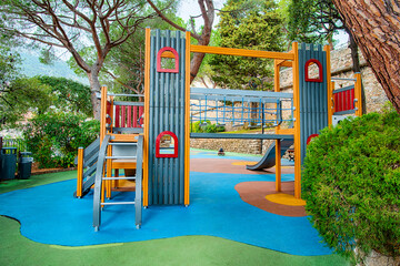 Fototapeta na wymiar Spielplatz für Kinder in Monaco