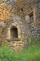 Fototapeta na wymiar horno leña pan piedra antiguo pueblo medieval navarra gallipienzo 4M0A3287-as22